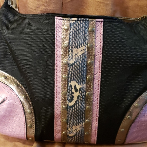 Emilie M Purse - Picture 4 of 8